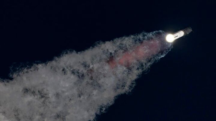 (عکس) قدرت نمایی قوی‌ترین موشک دنیا در آسمان