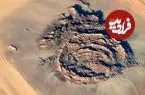 ساختاری شگفت‌انگیز در دل صحرا که نقاشی‌های باستانی را در خود جای داده است
