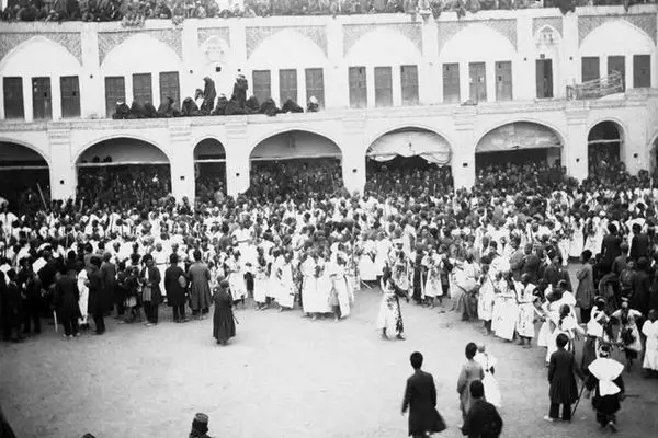 صفویان یا قاجارها، کدام‌یک به آیین‌های مذهبی بیشتر اهمیت می‌دادند؟