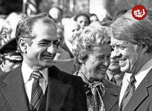 عکس؛ سفر در زمان؛ دیدار «ثریا و محمدرضا پهلوی با دکتر مصدق»؛ سال 1331
