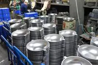 (ویدئو) فرآیند تولید ماهیتابه های پرطرفدار تایوانی در کارخانه از نمای نزدیک