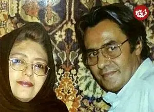 عکس| سفر زمان؛ عکس یادگاری «خسرو شکیبایی» در کنار برج آزادی؛ دهۀ 60