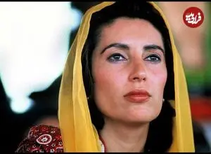عکس| سفر در زمان؛ «بی نظیر بوتو» در دیدار با مردم پاکستان پس از بازگشت از تبعید؛ سال 1364