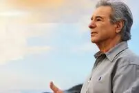 عکس) قابی از تاریخ؛ ژست صمیمی «داریوش، عارف، وثوقی و حجازی»؛ سال ۵۱