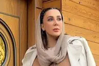 عکس| سفر زمان؛ «لیلا بلوکات» در حال خفه کردن برادر هومن سیدی؛ سال 1403