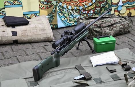 (فیلم + عکس) یکی از بهترین تفنگ های تک تیرانداز جهان به اوکراین رسید! 