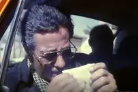 ببینید| دو دقیقه از سینمای ناب داریوش مهرجویی ؛ چگونه سوگ فردی، دسته جمعی می‌شود