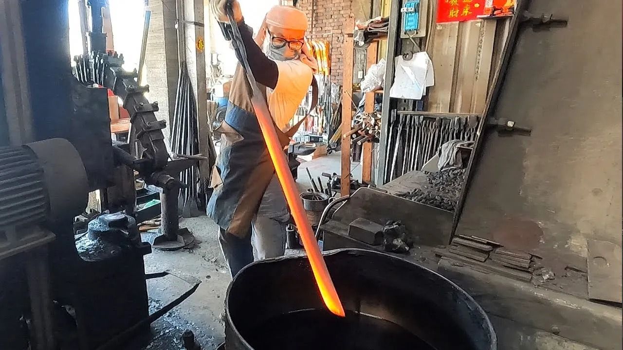 (ویدئو) تیزترین چاقوی جهان چگونه در تایون ساخته می شود؟