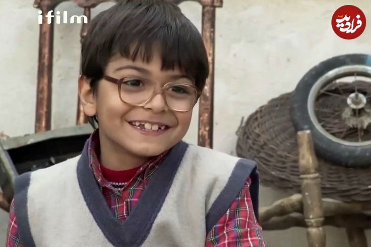 عکس؛ سفر در زمان؛ «جواد» سریال بچه مهندس 1 در کنار هومن سیدی؛ سال 98