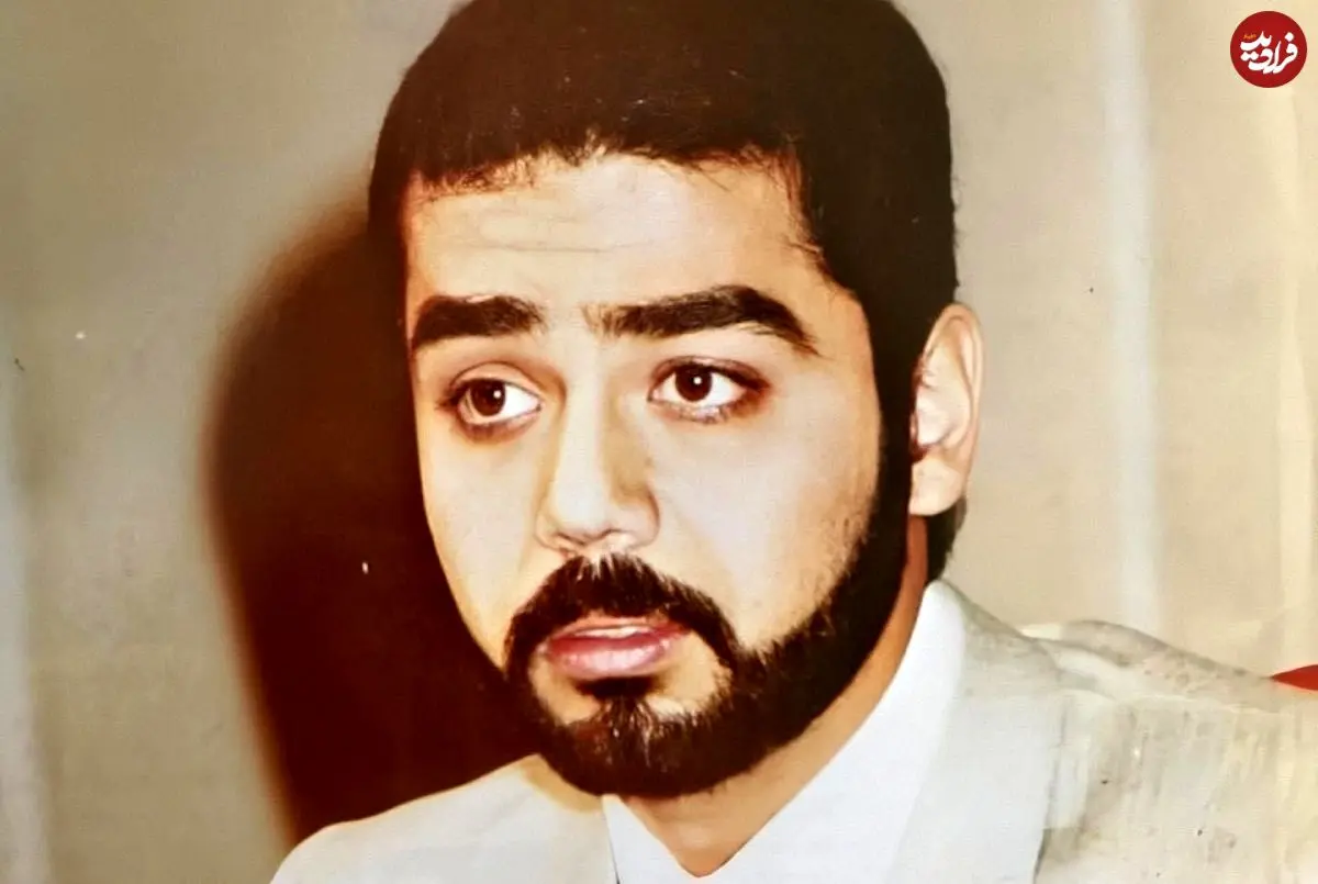 عکس| سفر در زمان؛ «عدی حسین» در حال استقبال از یک بازیکن عراقی؛ سال 1377