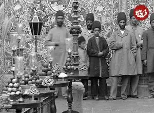 عکس| سفر به ایران قدیم؛ سفرۀ ناهار عروسی در قسمت زنانه در کاخ ناصرالدین شاه