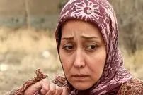 عکس؛ آرزو افشار تصویری از خود به همراه دخترخوانده‌اش در پشت‌صحنه یک تئاتر منتشر کرد.