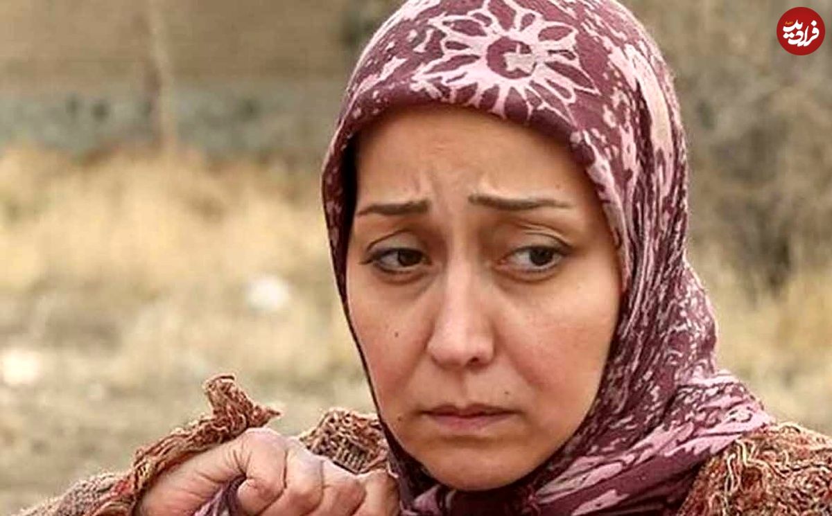 عکس؛ آرزو افشار تصویری از خود به همراه دخترخواندهاش در پشتصحنه یک تئاتر منتشر کرد.