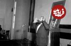عکس؛ سفر در زمان؛ «شعبان بی مخ» در حال بوسیدن پیشانی نواب صفوی؛ سال 1331