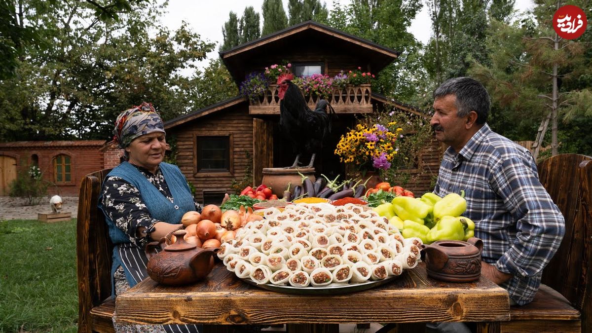 ببینید؛ غذای روستایی در آذربایجان؛ برداشت کلم از مزرعه و تهیه دلمه با آن