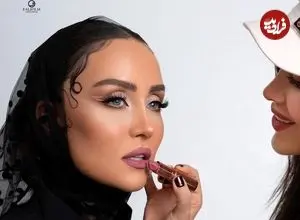 عکس| سفر زمان؛ «حدیث فولادوند» با گیتار لب رودخانه؛ سال 83