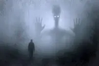 ( عکس) ماجرای حمله فرا زمینی‌ها به یک روستا چه بود؟