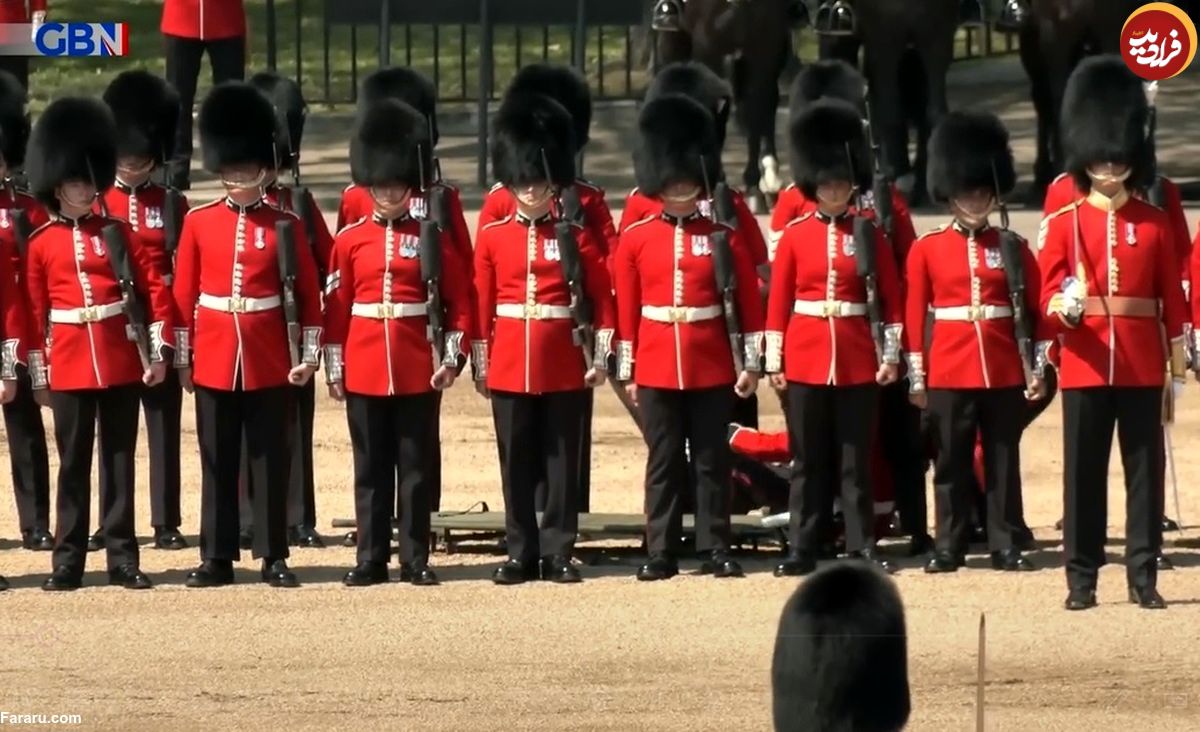 (ویدئو) از هوش رفتن سه عضو گارد سلطنتی در جریان رژه نظامی