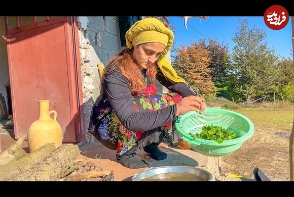 (ویدئو) پخت متفاوت کوکو سبزی محلی با پلو توسط بانوی زحمتکش روستایی مازندرانی