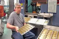 ببینید| چگونه میلیون ها عدد سکه طلا و نقره در آمریکا ضرب می شود؟