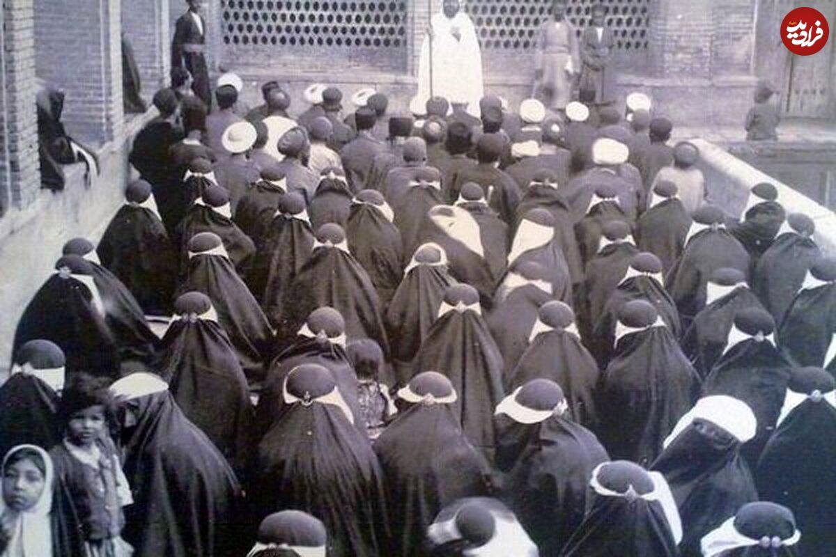 نماز جمعه از چه زمانی در تهران برگزار شد؟