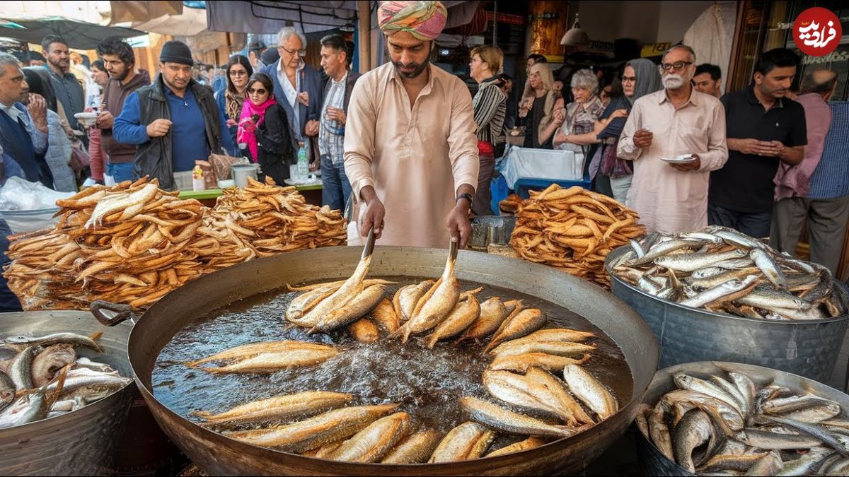 ببینید؛ غذای خیابانی در پاکستان؛ پخت پاکورای ماهی و ماهی سرخ شده در پیشاور
