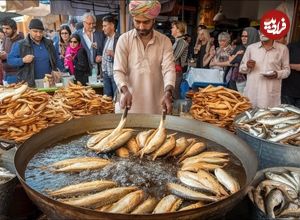 ببینید؛ غذای خیابانی در پاکستان؛ پخت پاکورای ماهی و ماهی سرخ شده در پیشاور 
