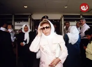 عکس| سفر زمان؛ «صدام» به همراه همسر اول و دخترش، رغد در یک جشن؛ دهه 60