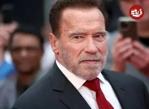 عکس| سفر در زمان؛ «آرنولد 35 ساله» در حال اسب سواری در والنسیا؛ سال 1360