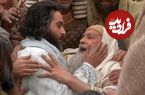 عکس| سفر زمان؛ «یوزارسیف و یعقوب» در حال نماز خواندن پشت سر «رهبر انقلاب» در بیت رهبری