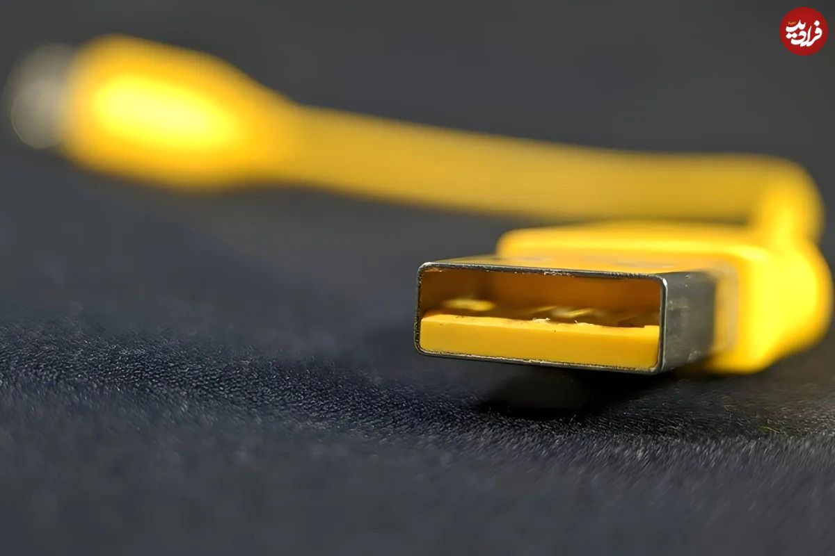 رنگ زرد کابل USB چه معنایی دارد؟
