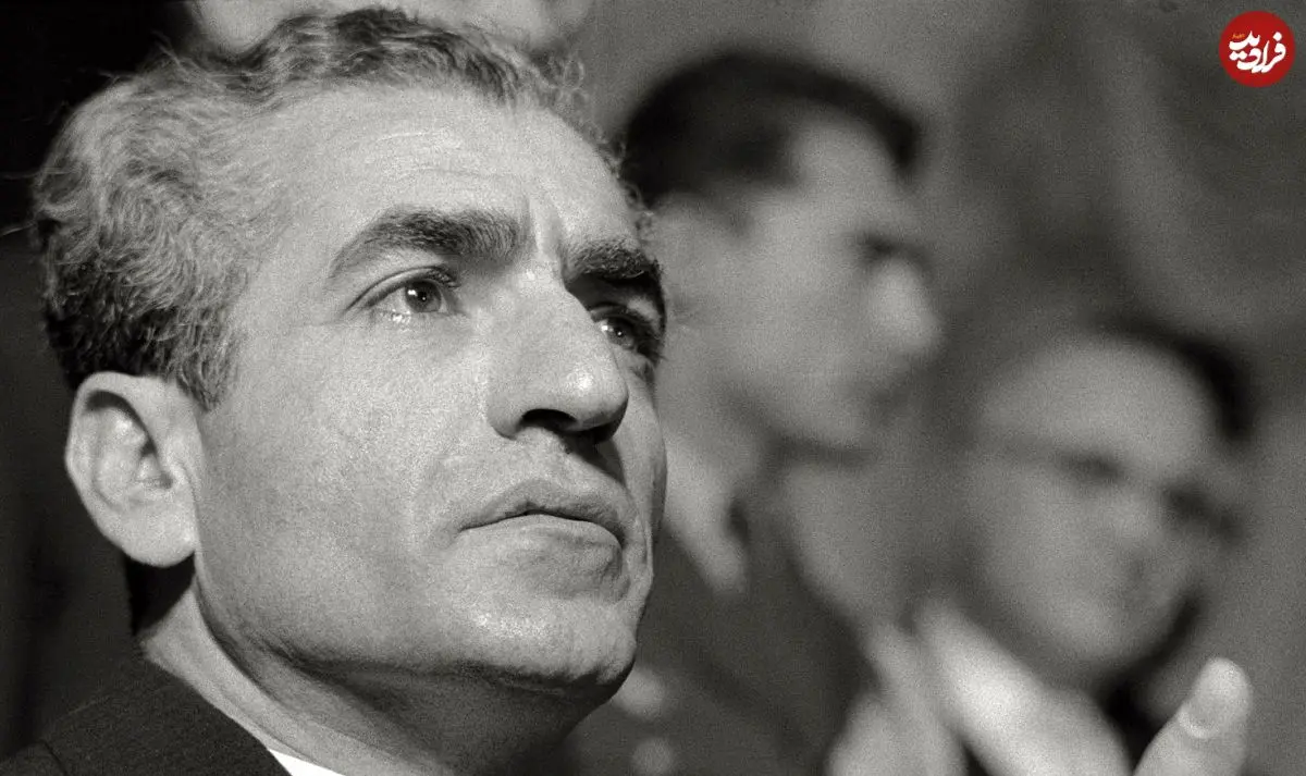 عکس| سفر در زمان؛ «محمدرضا پهلوی» در سفر حج و با لباس احرام؛ دهه 40