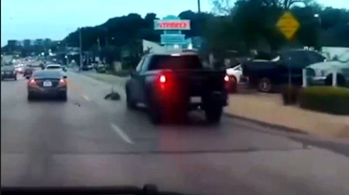 (ویدئو) پرتاب وحشتناک عابر پیاده در تصادف خودرو