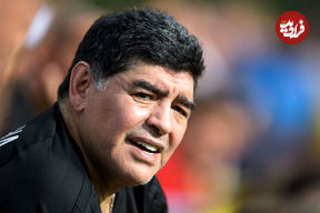 عکس| سفر در زمان؛ «دیگو مارادونا» در 23 سالگی و در جمع هواداران اش؛ سال 1359