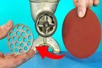 ببینید؛ یک روش ساده و تازه برای تیز کردن تیغه چرخ گوشت