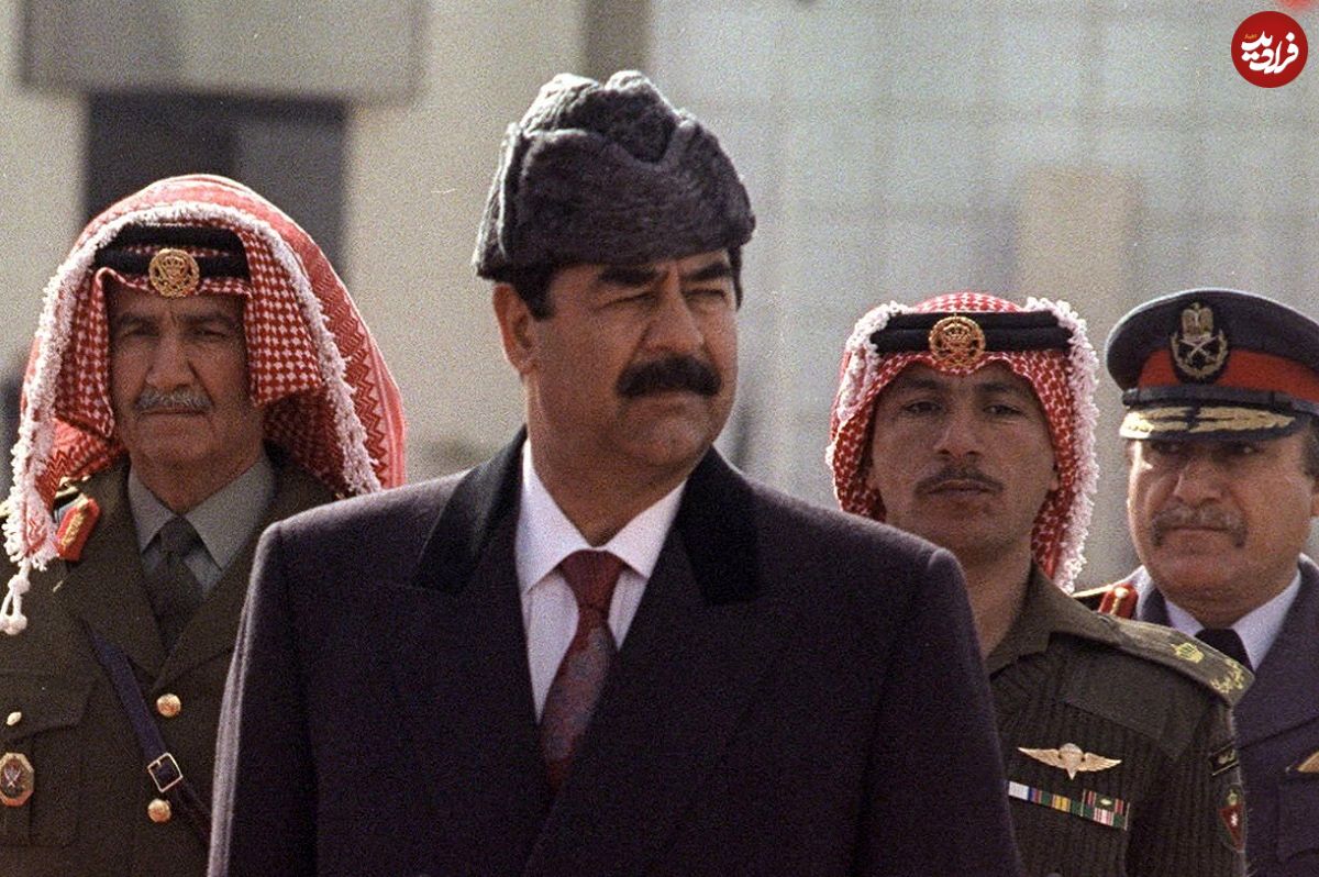 عکس| سفر در تاریخ؛ «ملک حسین، پادشاه اردن» در حال قدم زدن با «صدام»؛ سال 1369