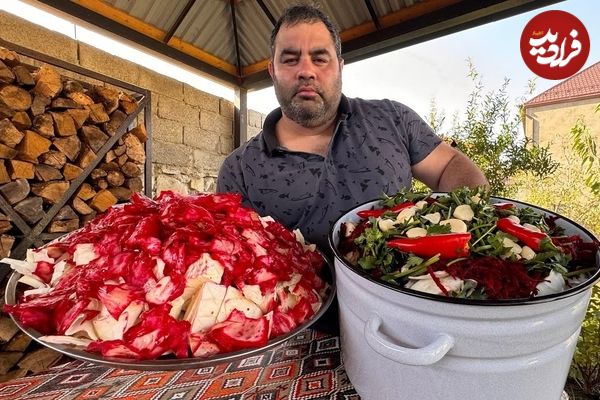(ویدئو) غذای روستایی در روسیه؛ تهیه ترشی با کلم و لبو توسط زوج داغستانی 
