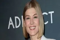 تصاویر؛ زندگی خصوصی و عکس های شخصی رزموند پایک + بیوگرافی  