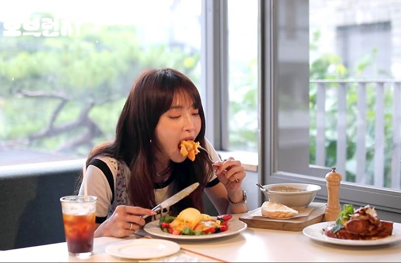 (ویدیو) وقتی «فرمانده هیاپ» امپراطور بادها تستر غذاهای کره‌ای می‌شود!