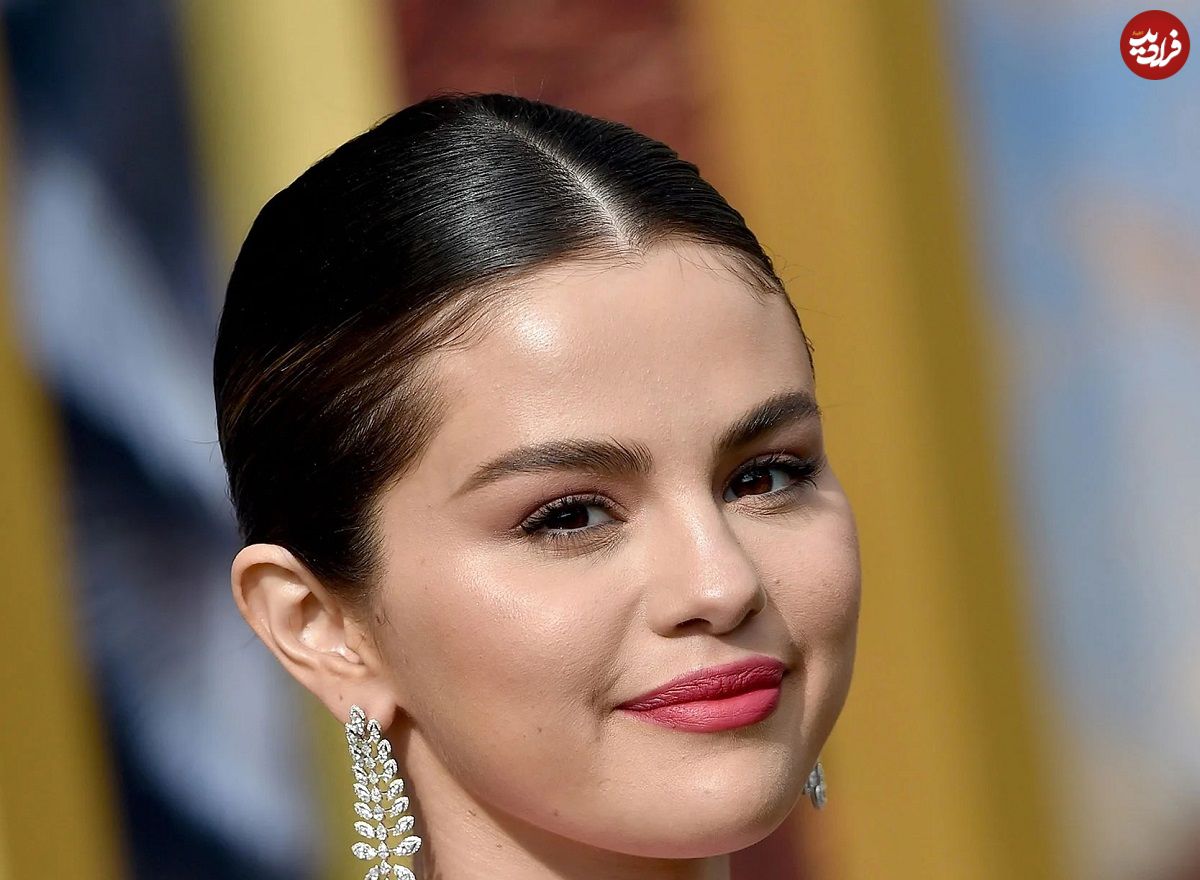 عکس؛ سفر در زمان؛ سلنا گومز در مهمانی هالیوود جوان مجله Teen Vogue؛ سال 1386