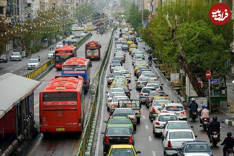 عکس؛ یک بنر در سطح شهر تهران جلب‌توجه کرد