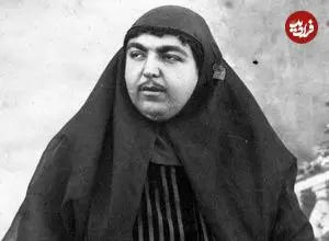 عکس| سفر در زمان؛ ژست خاص «عصمت‌الدوله» دختر ناصرالدین شاه به همراه حیوان خانگی‌اش