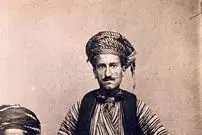 عکس| سفر به ایران قدیم؛ عکس دسته‌جمعی مردان کُرد سیگاری در دوران قاجار