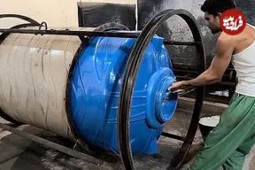 ببینید| فرآیند دیدنی تولید تانکرهای آب پلاستیکی در پاکستان