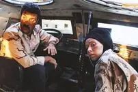عکس| سفر زمان؛ تیپ و چهرۀ «نیلوفر رجایی فر» در مراسم اکران «کلینیک رویا»