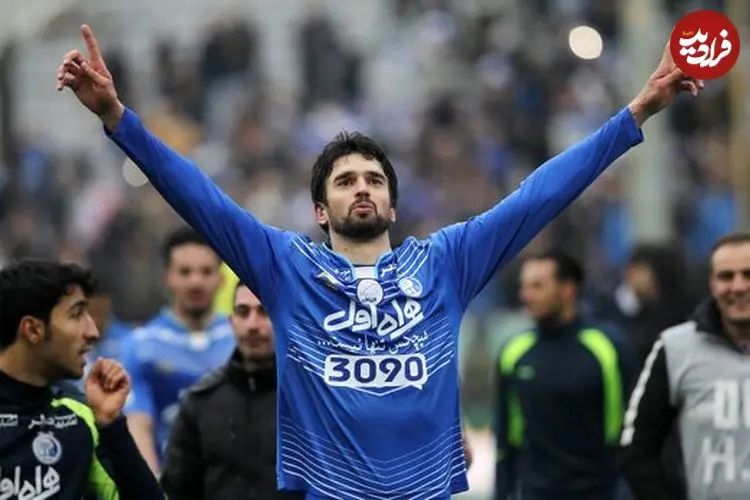 عکس| بازیکن سابق استقلال دست به تفنگ شد!