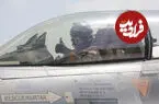 چرا صندلی کابین F-16 بر خلاف جنگنده‌های دیگر خمیده است؟