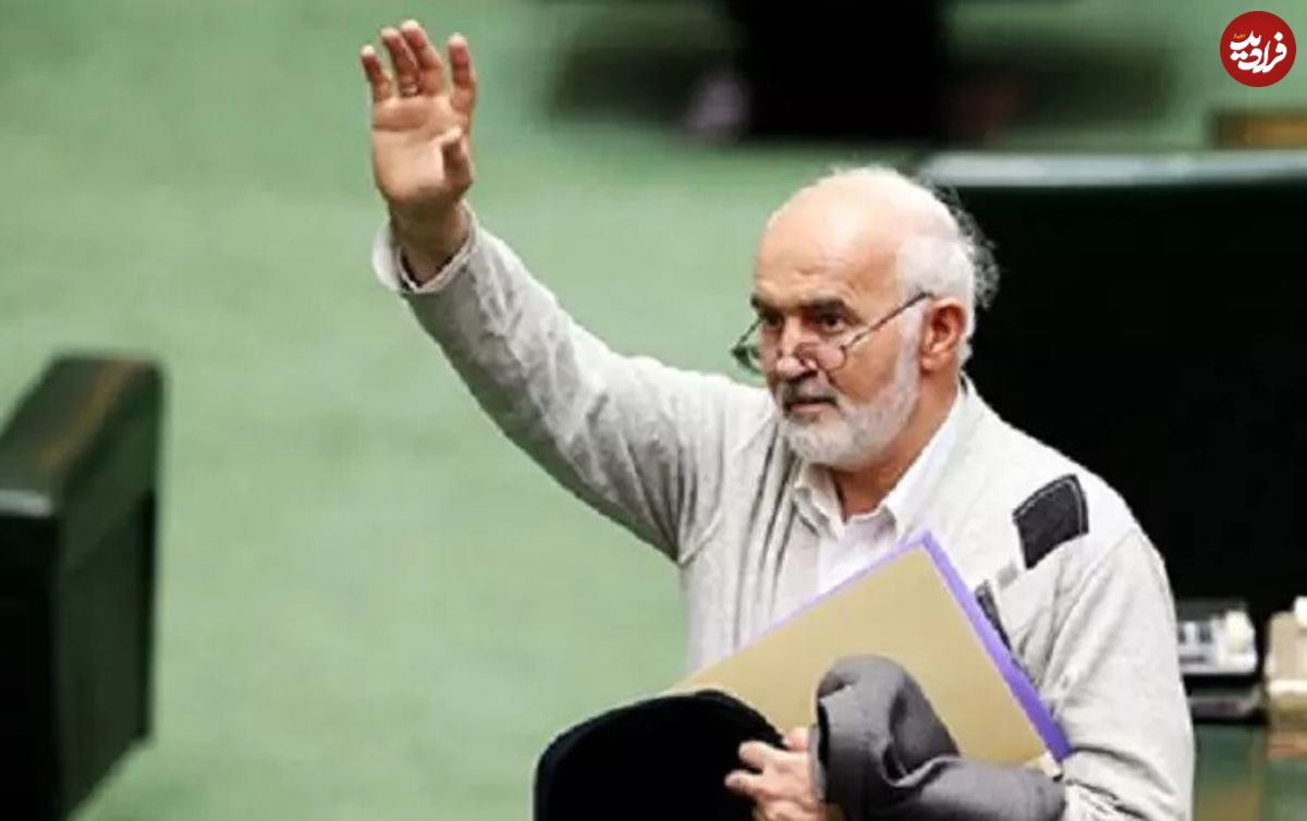 عکس؛ سفر به تاریخ؛ «احمد توکلی» در کنار «سید مسعود خامنهای، فرزند رهبر انقلاب»