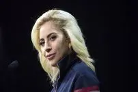 عکس| سفر در زمان؛ «لیدی گاگا 23 ساله» در نمایشگاه IFA در برلین؛ سال 1388