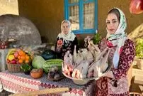 ببینید| غذای روستایی در ایران؛ پخت مرغ شکم پر در طبیعت کوهستانی روستا
